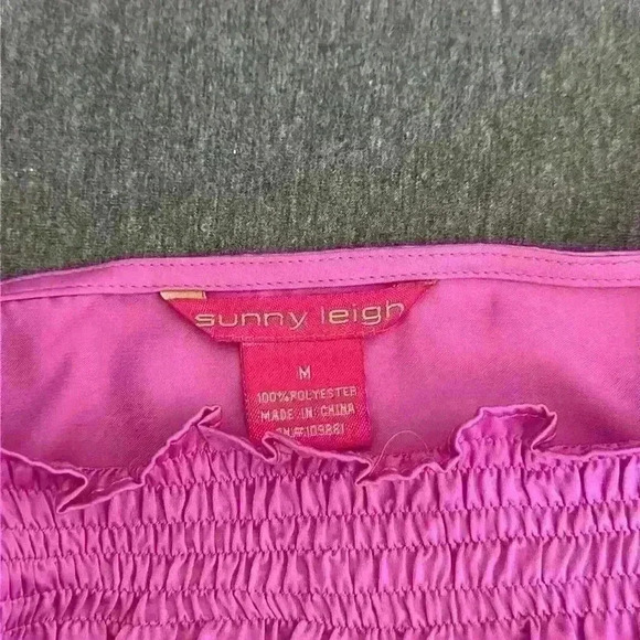 Sunny Leigh Hot Pink Shirt Sleeve Smocked Blouse New w/ Tags Women’s Size Medium - Picture 6 of 8
